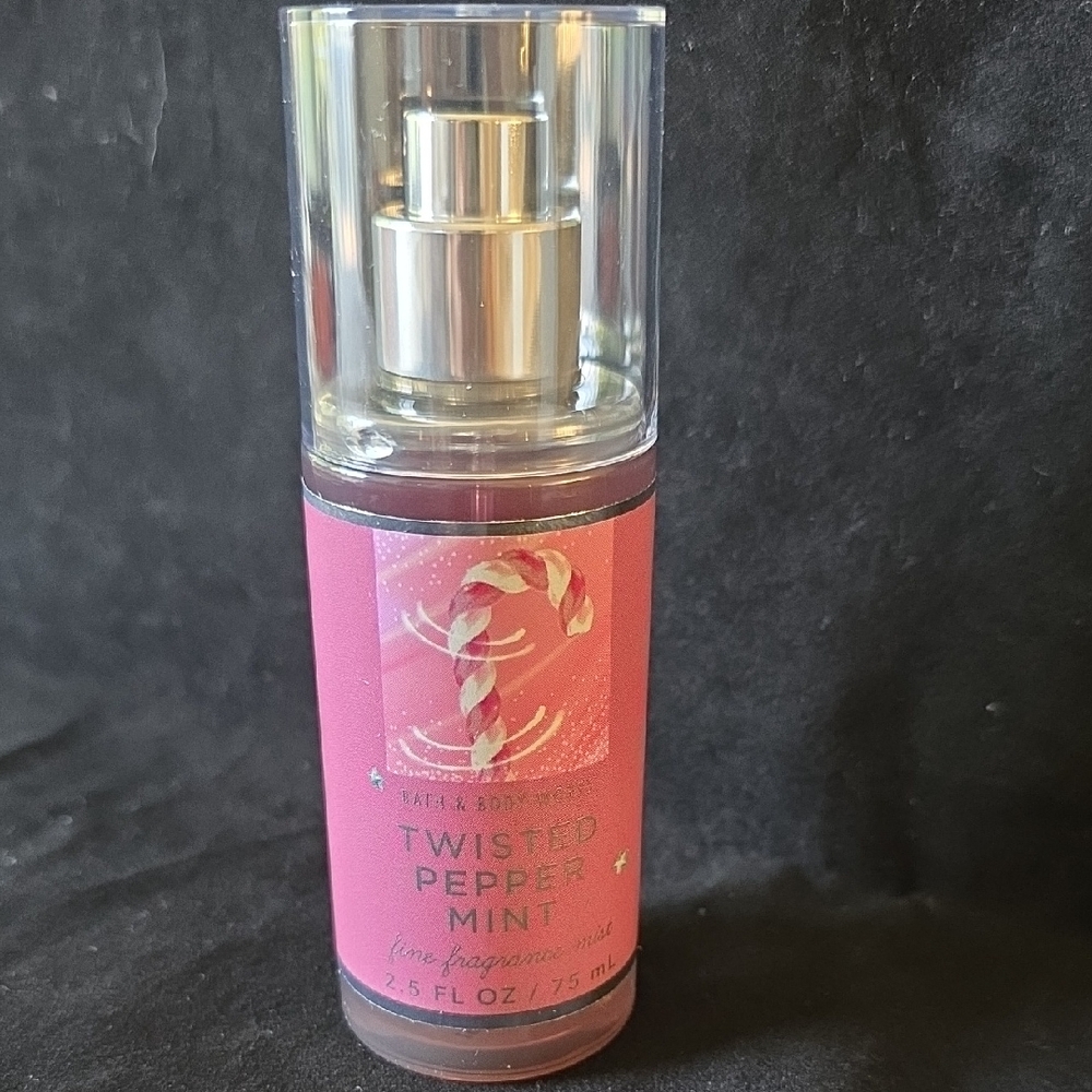 Bath & Body Works - TWISTED PEPPERMINT Fragrance Mist - Travel Size
